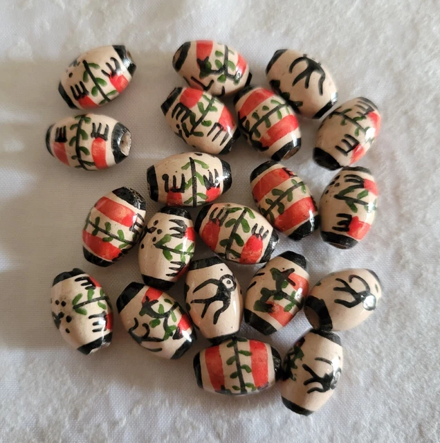 20 Keramik Perlen 14mm Olive orange, schwarz, grün, cremeweiß / Inka Muster