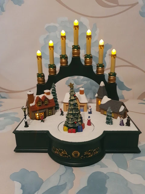 Avon Weihnachten Winter Wunderland Dorfstadt Weihnachtsbaum Kerzen Szene