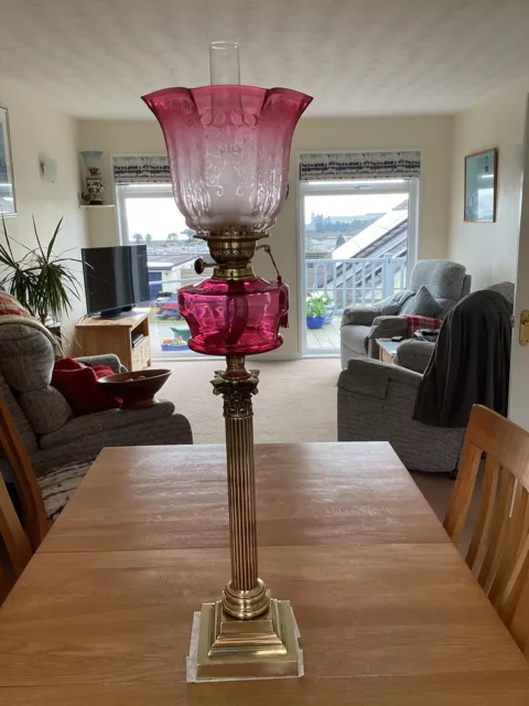 Cranberry Banqueting Duplex Oil Lamp