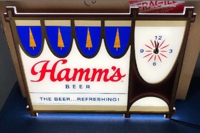 Hamms beer led Clock light up sign Game Room Man Cave Minnesota New