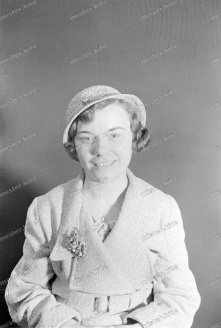 Negativ-Frau-Hut-Mode-Cute-German-Woman-Girl-Lady-Hat-1930er Jahre-1930s-5