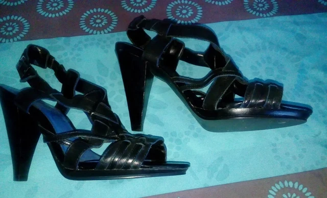 Escarpins Noirs H&M En Cuir Véritable - Pointure 36 - Talons Hauts Cône - Neufs Sans Emballage