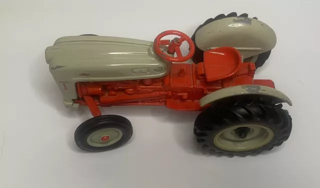 1998 ERTL NEW HOLLAND FORD MODEL 640 FARM TRACTOR DIE CAST 1:16 Scale