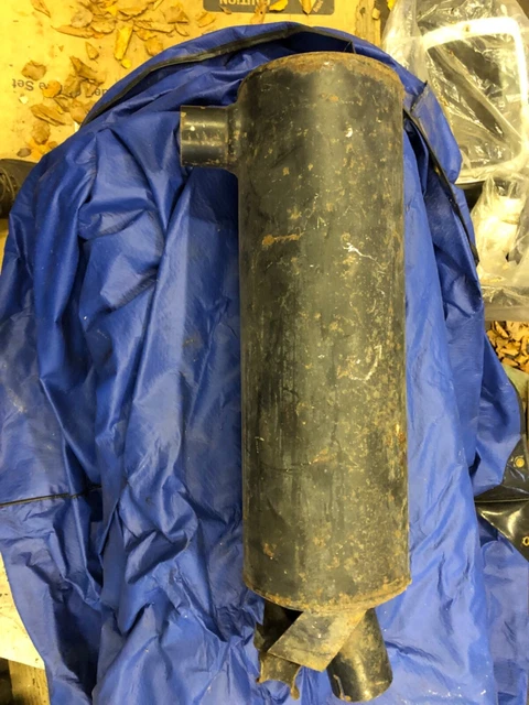 VOLVO 140 to 1975 Exhaust Silencer genuine Volvo part NOS VOLVO 140 to 1975 Exhaust Silencer genuine Volvo part NOS