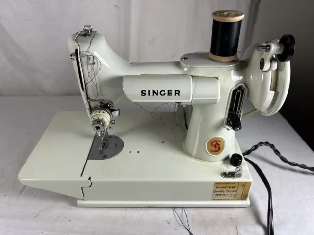 SINGER Model 221K White FEATHERWEIGHT SEWING MACHINE in Aqua & Cream Colored Box