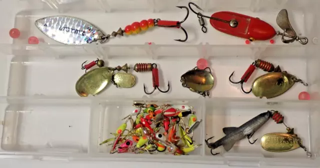 https://www.picclickimg.com/AXsAAOSwvzZkvzl8/Vintage-Fishing-Lures-Lot-with-Plastic-Box-Mepps.webp