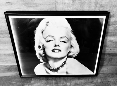 MARILYN MONROE Framed 8X10 Black White Photo RARE She is leaning into the frame!