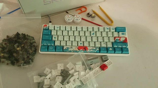 Curated visual reference: Picture Idea: Custom Mechanical Keyboard Sk61 Lube Brown Switches Eur 100 00