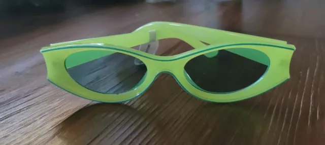 Nwt Urban Outfitters Women's Sunglasses Cat-Eye Green With Aqua Trim Frame Cool 2