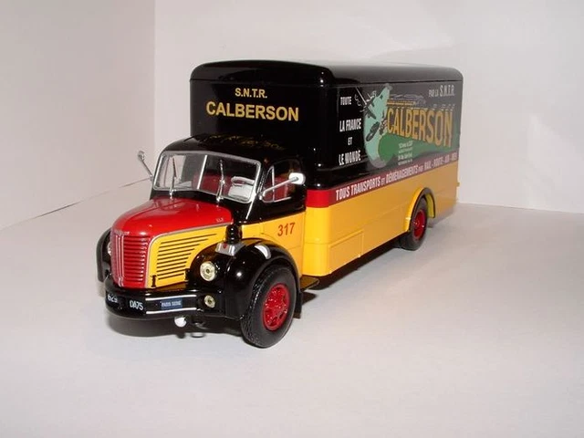 ZT1126 IXO camion 1/43 Camions Autrefois Simca Cargo 4x4 Croix Rouge