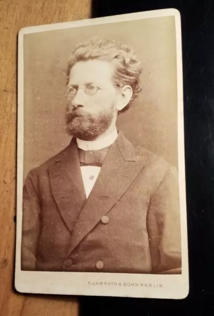 Mann mit Bart & Brille - Portrait / CDV F. Jamrath & Sohn Berlin SW