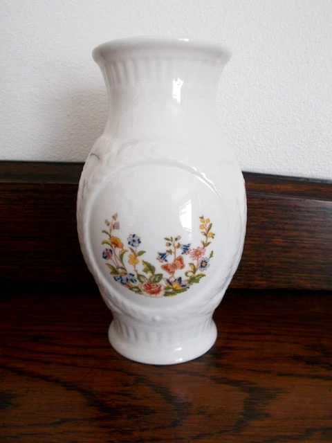 Aynsley Bone China Flower Bud Vase From Visitor Center Cottage Garden Pattern