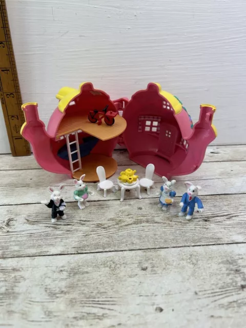 Teeny Weeny Families Hippity Hop Cafe Teapot + Figures Vintage-Vivid imagination