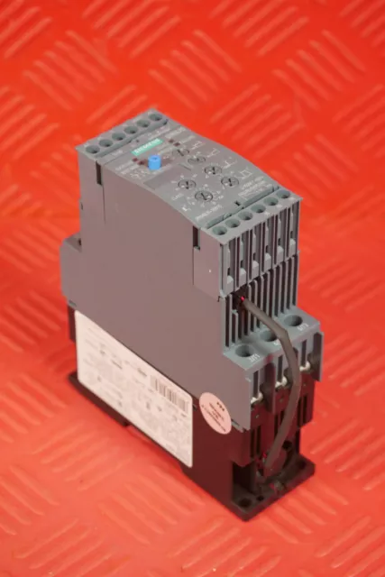 Siemens 3RW4026-1BB15 Sirius avviamento morbido 25,3 A + ventola TOP!!!! Siemens 3RW4026-1BB15 Sirius avviamento morbido 25,3 A + ventola TOP!!!!