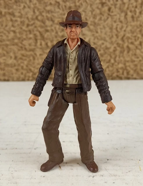 Hasbro Indiana Jones Adventure Series - Action Figure Da 15 Cm, I Predatori Dell'Arca Perduta, Con Accessori E Pezzo Per Costruire L'Arca (F6060) - 2