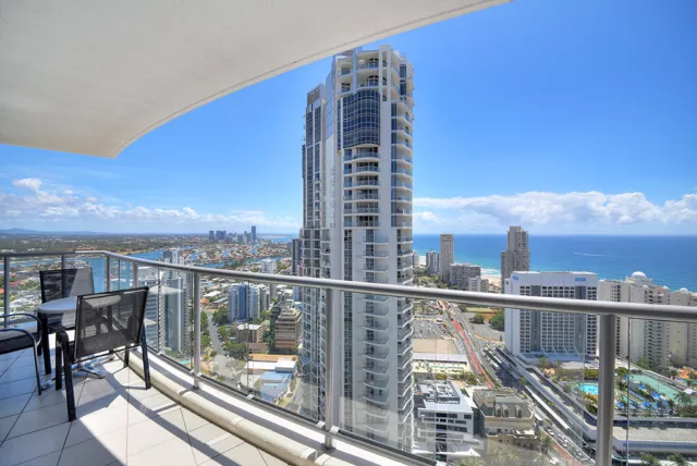 GOLD COAST ACCOMMODATION Chevron Renaissance  3 Bedroom Ocean 7 nights $2450