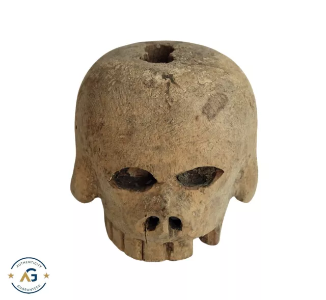 Totenkopf aus Holz geschnitzt - Memento Mori, Skull,  18. Jahrhundert  (# 15377)