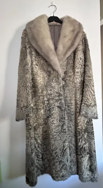 pelliccia agnello persiano color grigio con collo in visone grigio