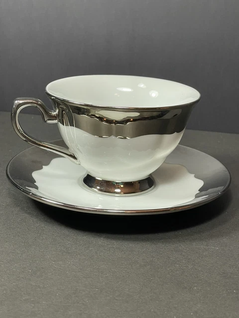 Tasse Et Sa Sous-coupe En Argent France Vers 1900