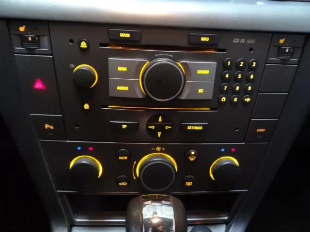 Radio Opel Vectra C / Signum CD70 Navi 13188477 entheiratet