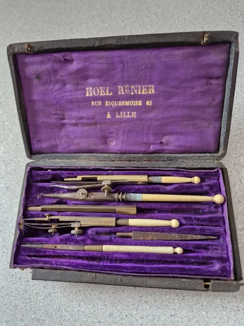 Ancienne Boite À Compas - Unis France
