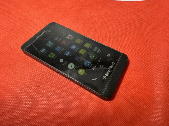Blackberry Z10 Black ( Unlocked ) Smartphone