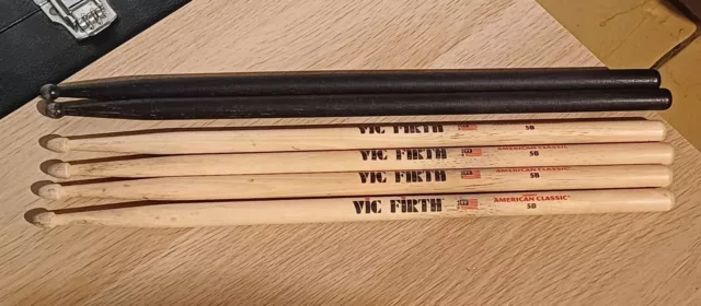 2 x Vic Firth American Classic 5B Hickory Drumsticks + 1 paar schwarze DS