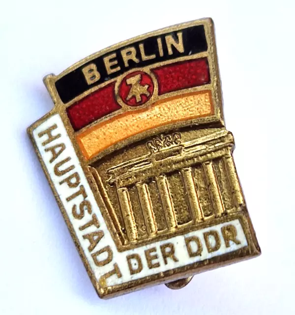 DDR Abzeichen --Berlin-- Hauptstatdt der DDR teilweise emailliert