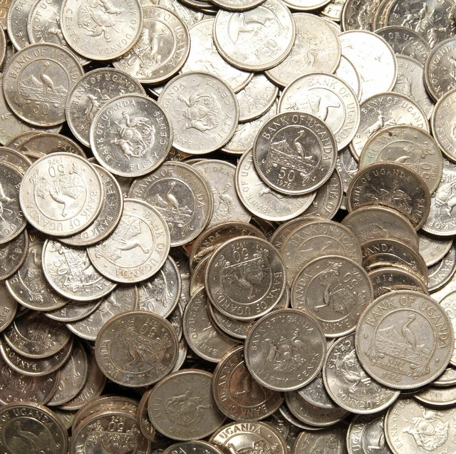 Konvolut Uganda 1974-1976 - Kiloware - Exotische Münzen - 1 KILOGRAMM 1 Kg LOT