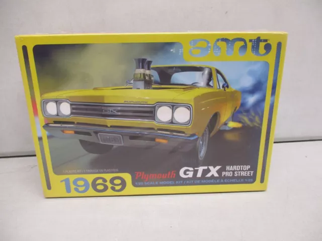 AMT 1969 Plymouth GTX techo rígido Pro Street 1/25