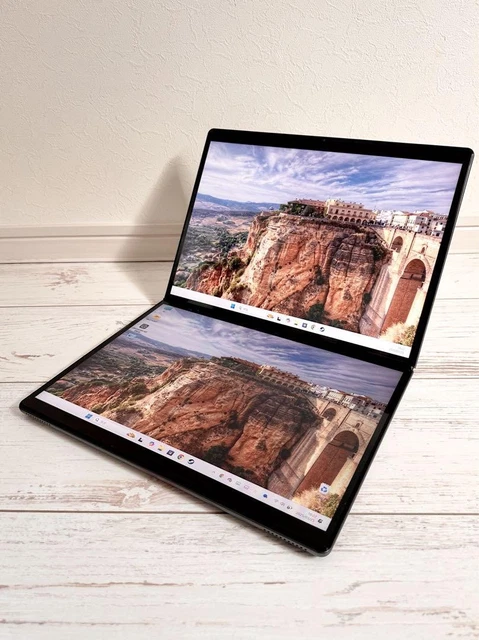 13.5-INCH DUAL-SCREEN LAPTOP Dxuscreen Portable Monitor