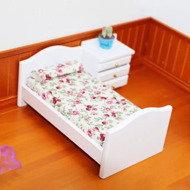 1/12 Dollhouse Miniature Wooden Bed With Pillow Dollhouse Bedroom Furnitu GF  GF