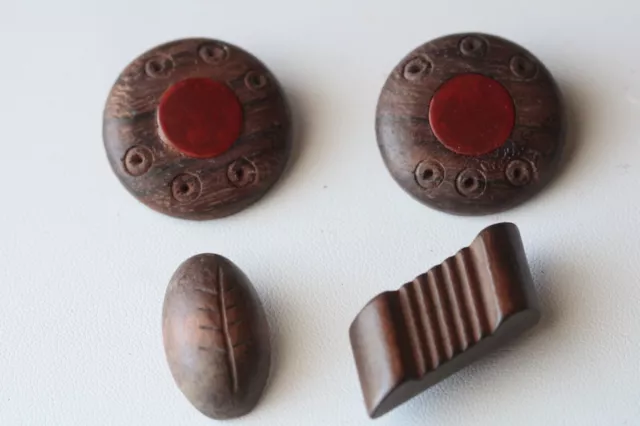 4 Antique Carved Wood & Pair of Carnelian Color Bakelite Coat Buttons