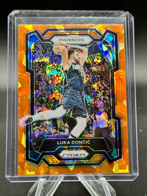 2022-23 PANINI ONE And One Luka Doncic argent Prizm Dallas Mavericks