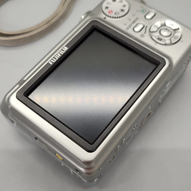Fujifilm FinePix A900 9,0 megapixel fotocamera digitale compatta argento testato 15