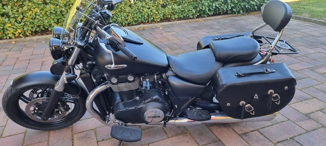 Moto Custom Triumph Thunderbird Moto Custom Triumph Thunderbird
