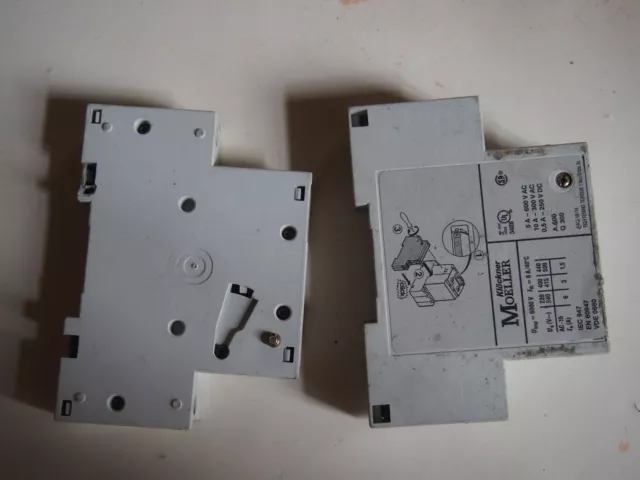 Lot de 2 auxiliaires MOELLER NHI 11 PKZ2