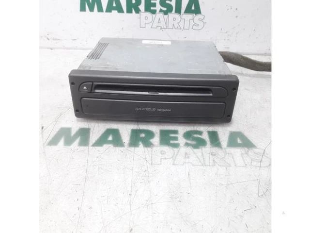 P2852651 Navigationssystem RENAULT Espace IV (K) 8200339751