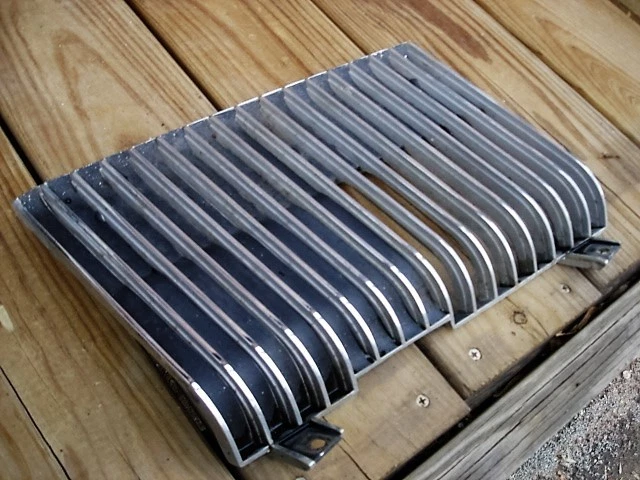 Nice 1970 buick riviera front bumper front lower grille LH