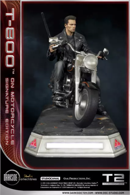 DARKSIDE COLLECTIBLES Terminator 2 T-800 on Motorcycle ¼ Quarter Scale Statue 2