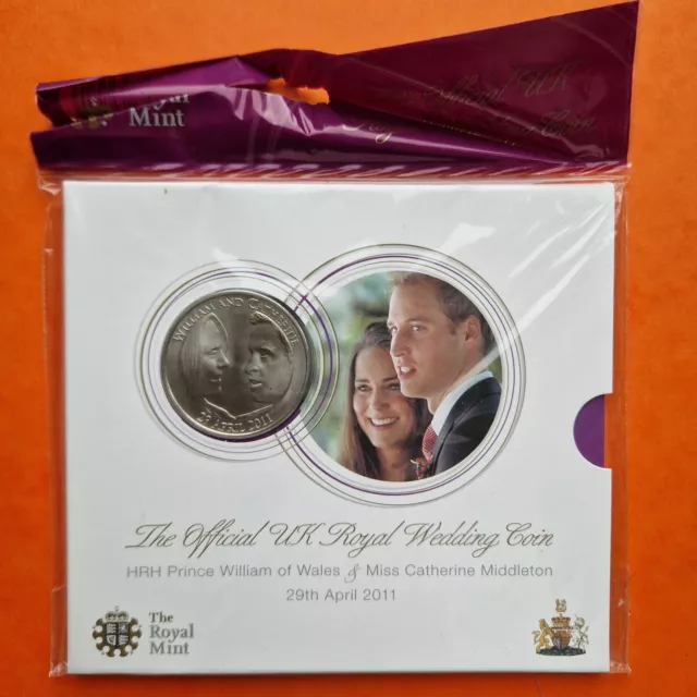 2011 Prince William Kate Middleton Wedding £5 BUNC Royal Mint Pack