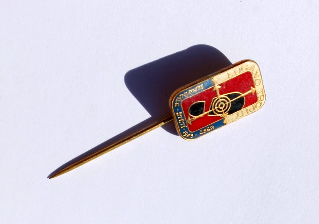 ANCIEN VINTAGE Insigne BROCHE Médaille BERWANG