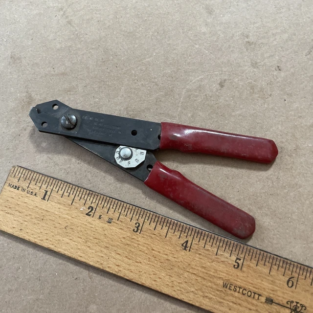 Gardner Bender GS-40 Wire Stripper & Looper with Spring 10-24 AWG, 5"