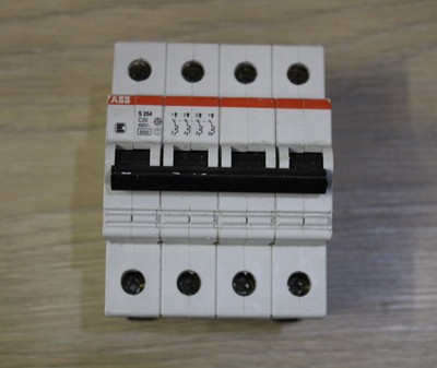 S 254-4 POLI C20A ABB ABB INTERRUTTORE MAGNETOTERMICO 