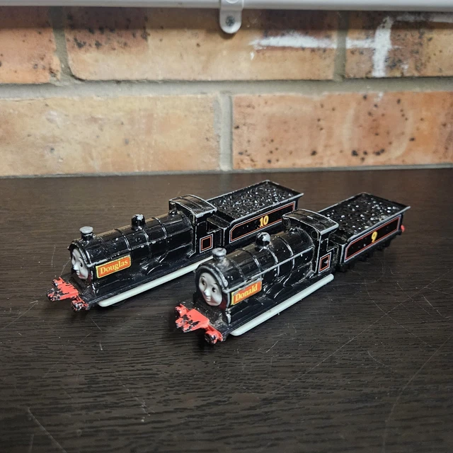 ERTL THOMAS THE Tank Engine & Friends Donald & Douglas Steam Train £5. ...
