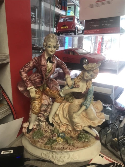 Meravigliosa scultura In Ceramica Capodimonte