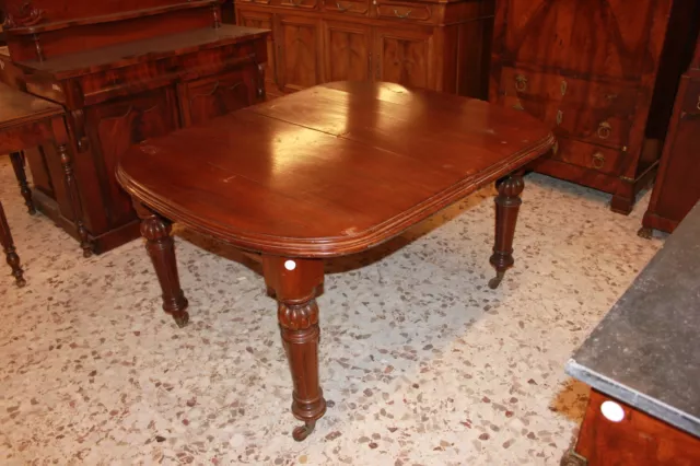 Tavolo allungabile inglese della seconda metà 1800 stile Vittoriano in mogano