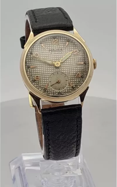 1952 Gents Vintage 9Ct Gold Majex Swiss Made Watch with Fancy Lugs