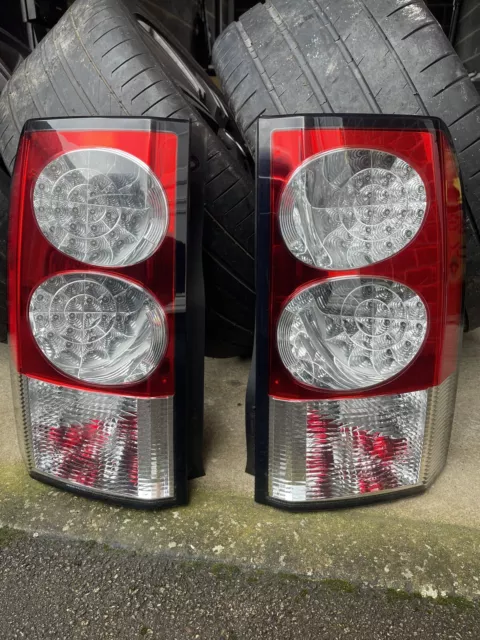 Land Rover Discovery 4 Rear Lights