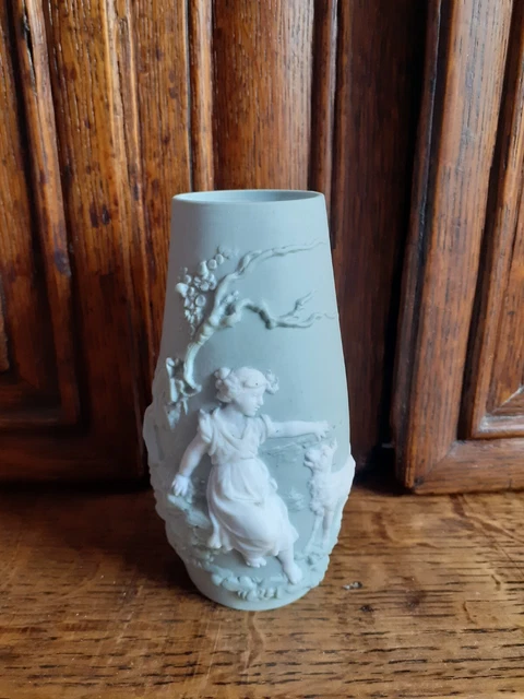 Vase biscuit Art-Nouveau